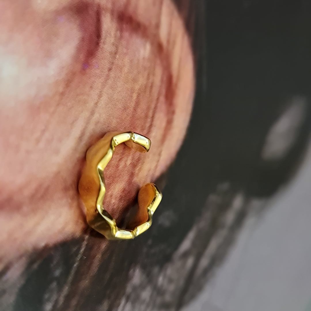 Earcuff Olas Oro