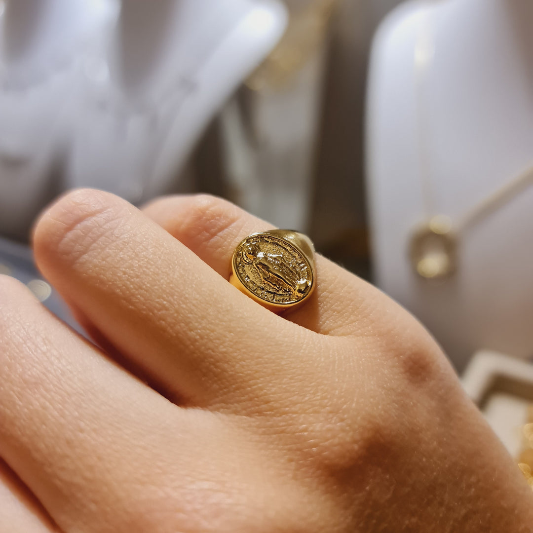 Anillo Sello Virgen de los Rayos Oro