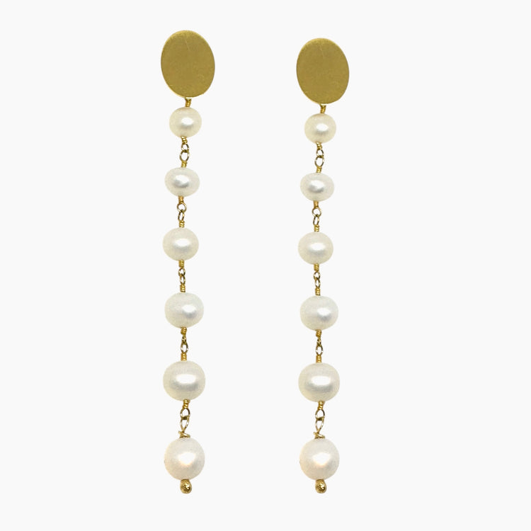 Aros finos  con perlas naturales diseño elegante y sofisticado 