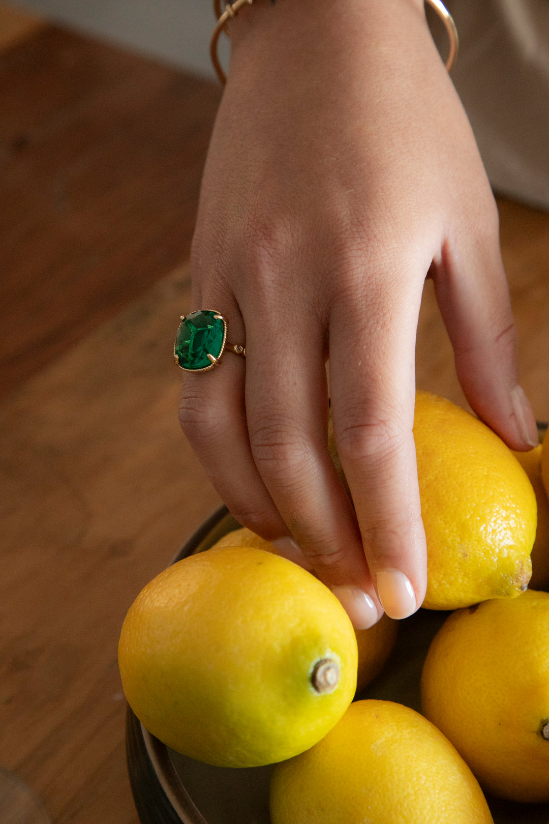 Anillo Magdalena Esmeralda Oro