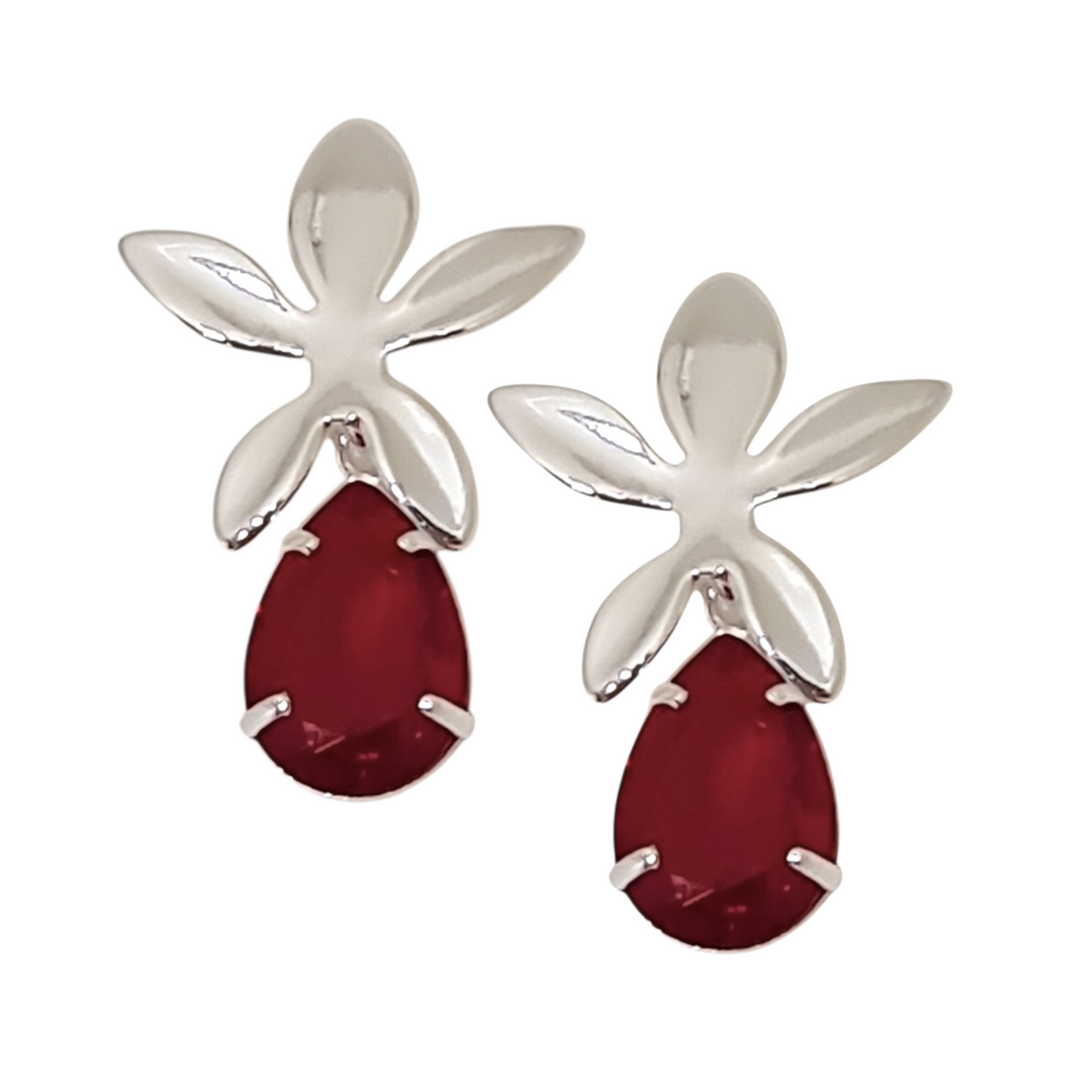 "Aros Flor Rubí Plata 925 con circones rojos - Vista frontal"