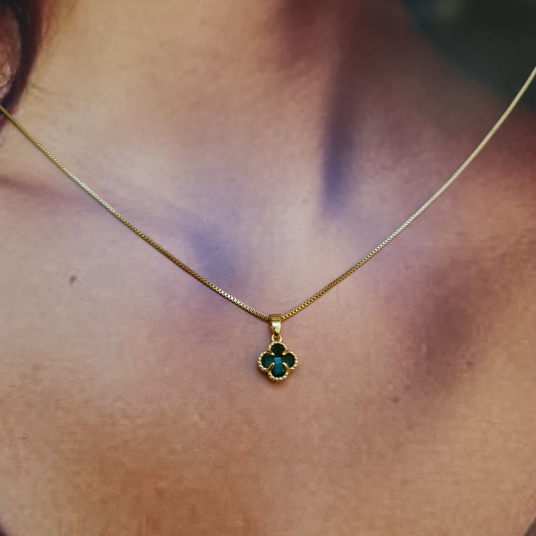 Collar Trébol Esmeralda Oro