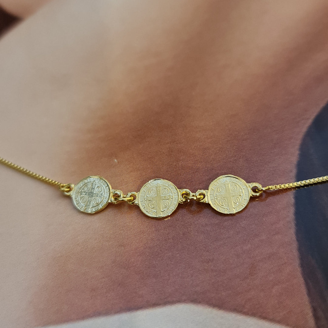 Pulsera Triple San Benito Oro