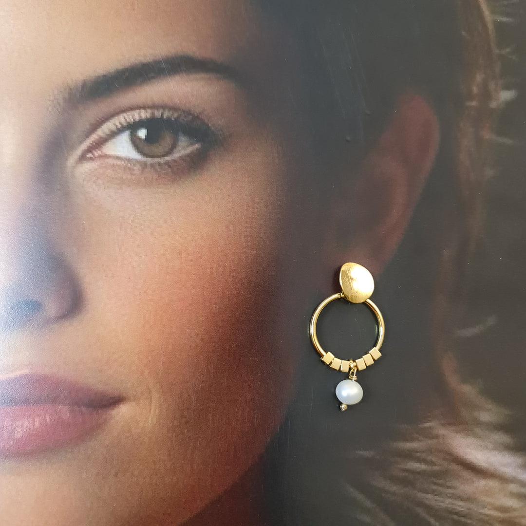 Aros Montserrat Perlas Oro