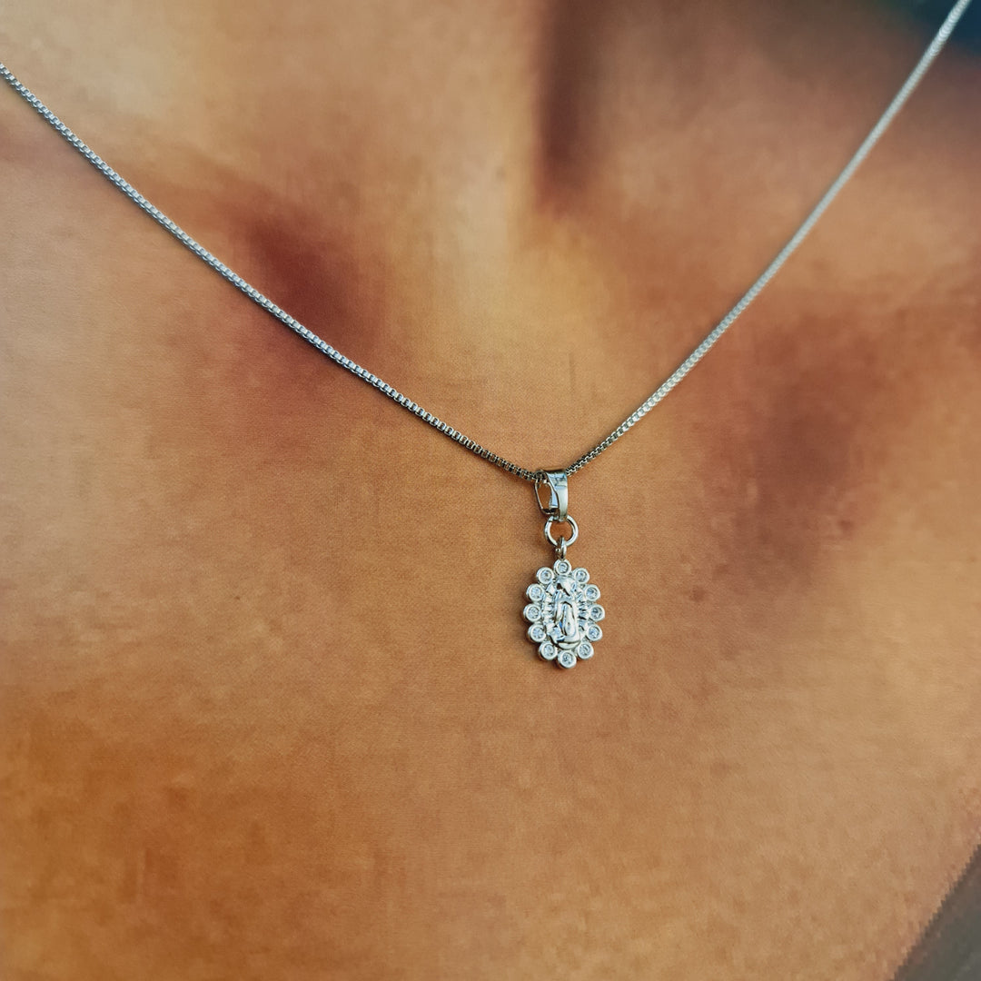Collar Virgen de Guadalupe Circones Platino