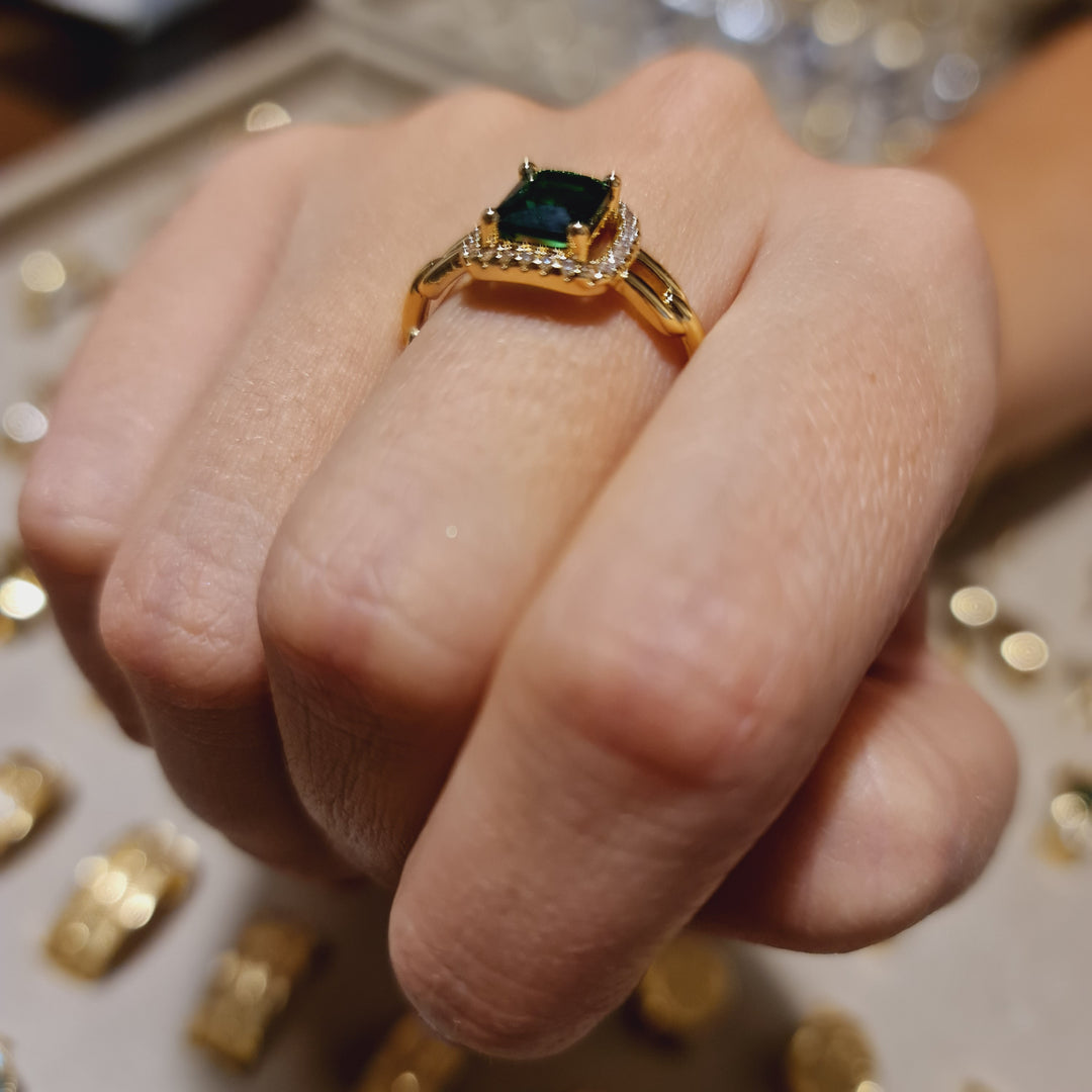 Anillo Macarena Esmeralda Oro