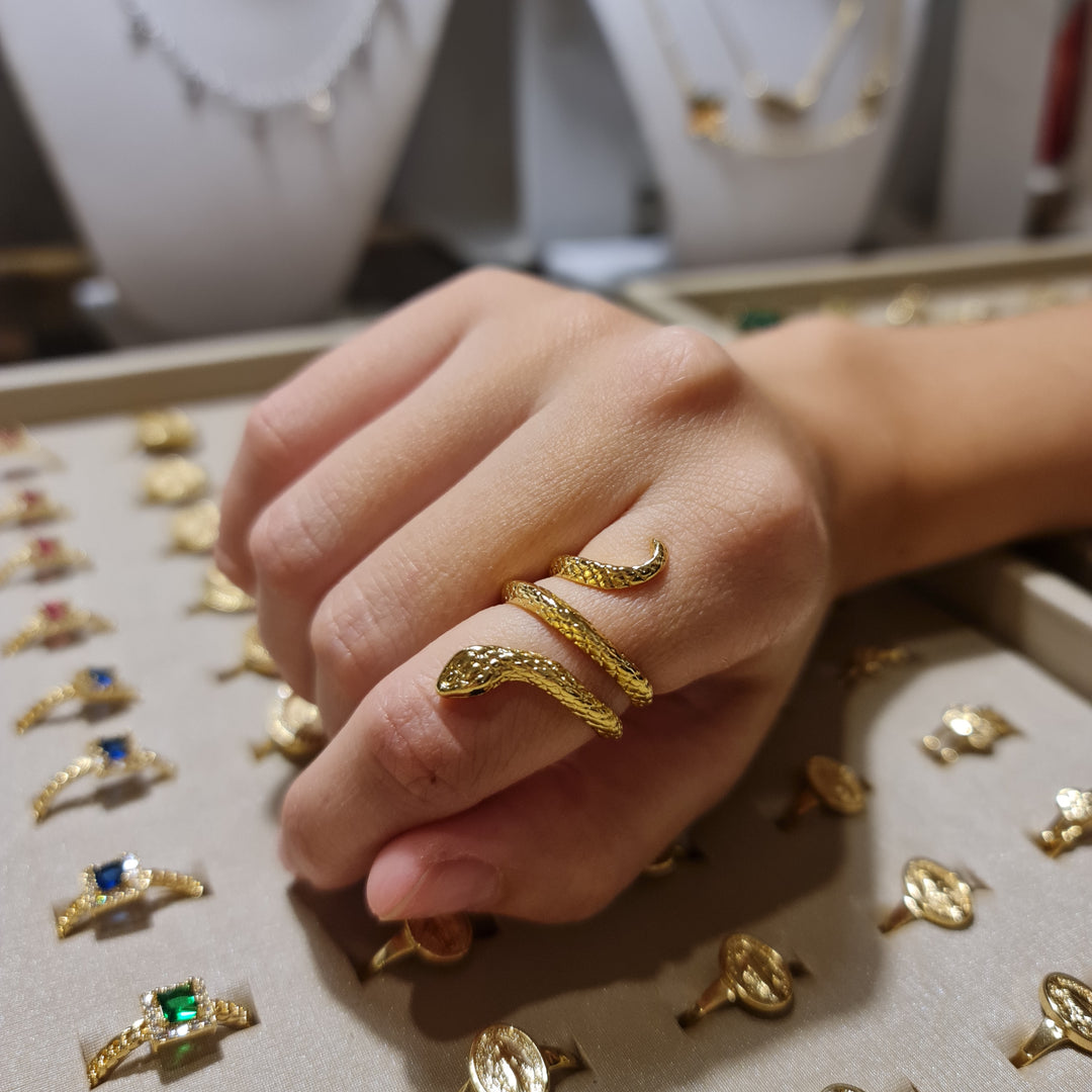 Anillo Serpiente Ajustable Triple Oro
