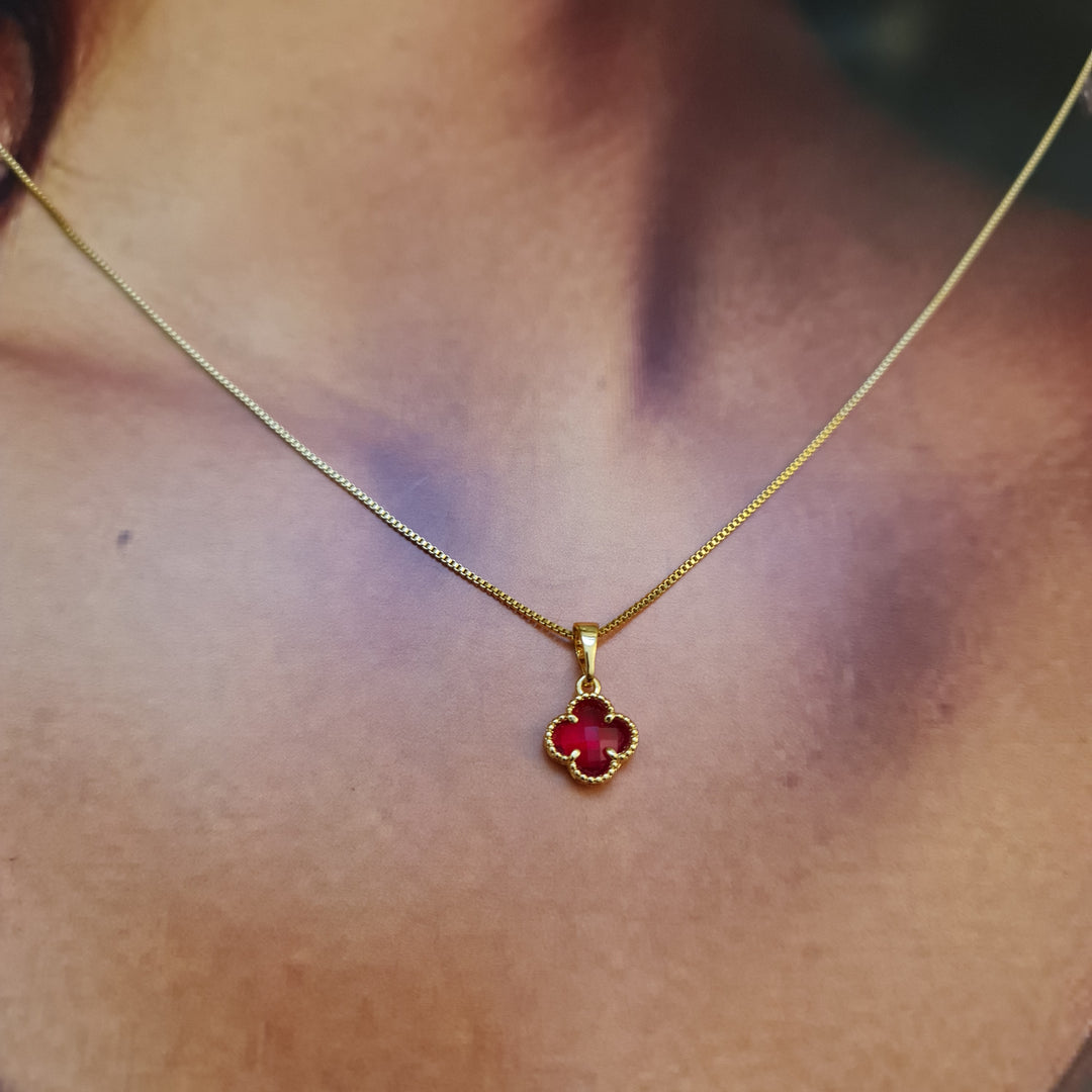 Collar Trébol Rubí Oro