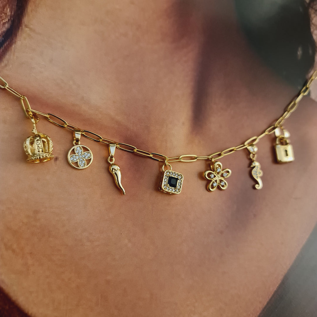 Collar Alejandra Oro