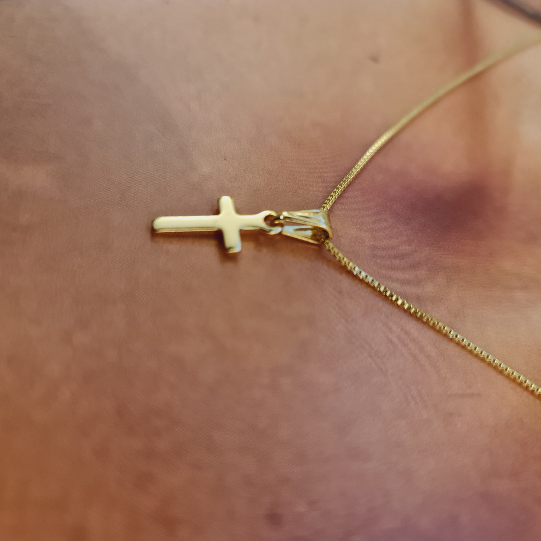 Collar Cruz Oro