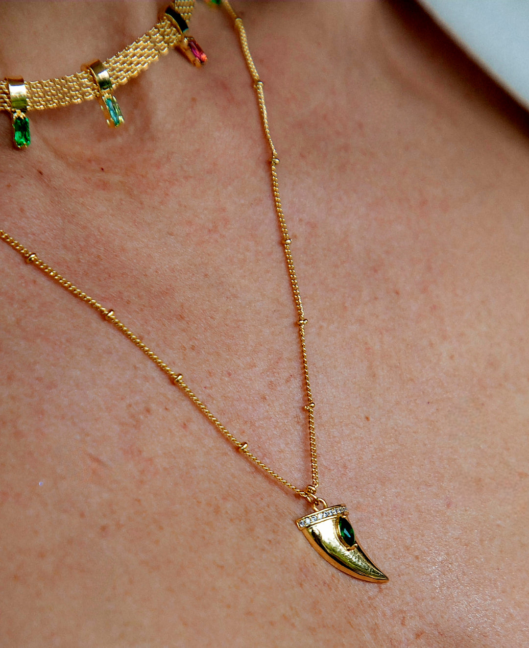 Collar África Esmeralda Oro