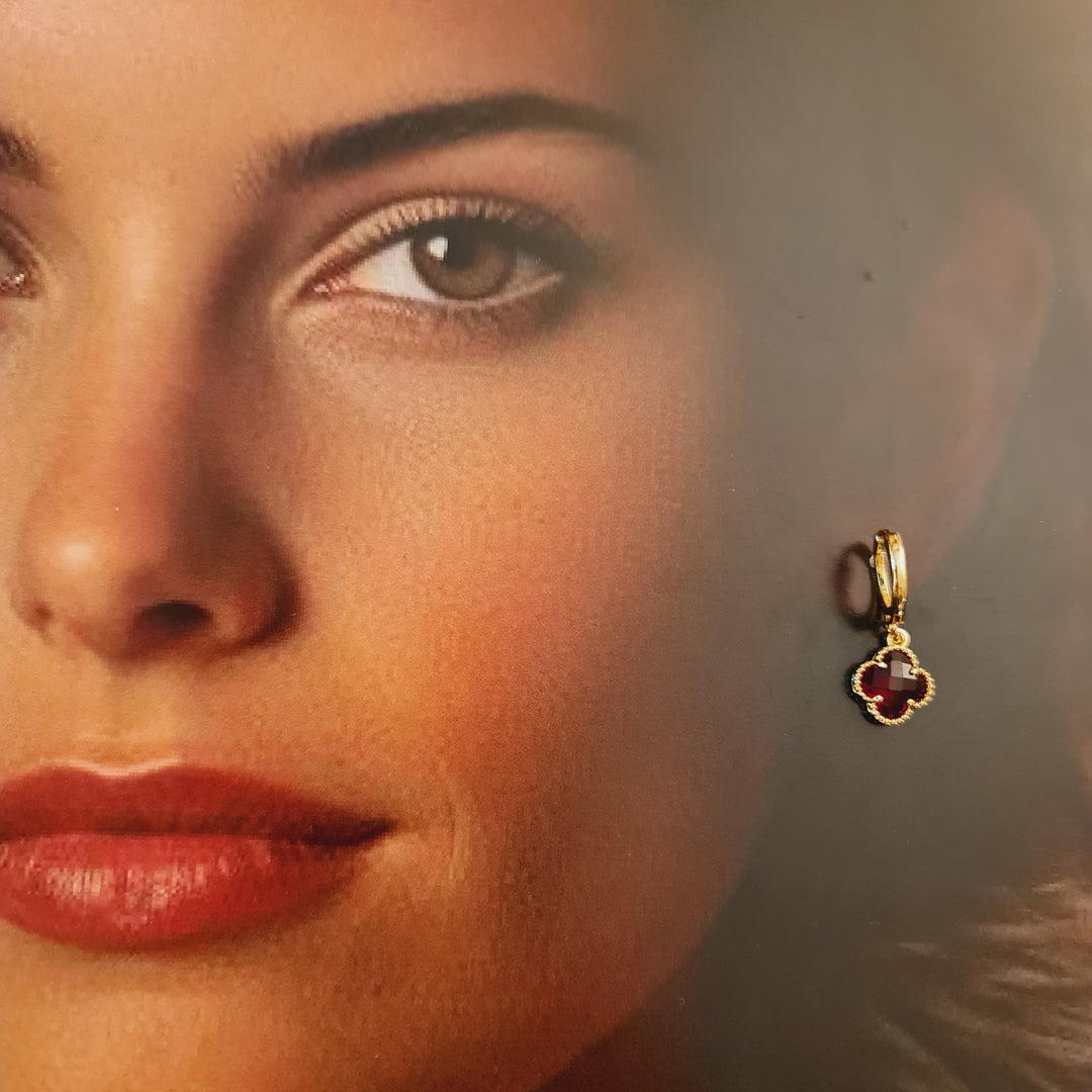 Aros Flor Rubí Oro
