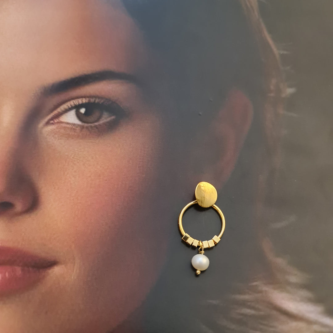 Aros Montserrat Perlas Oro