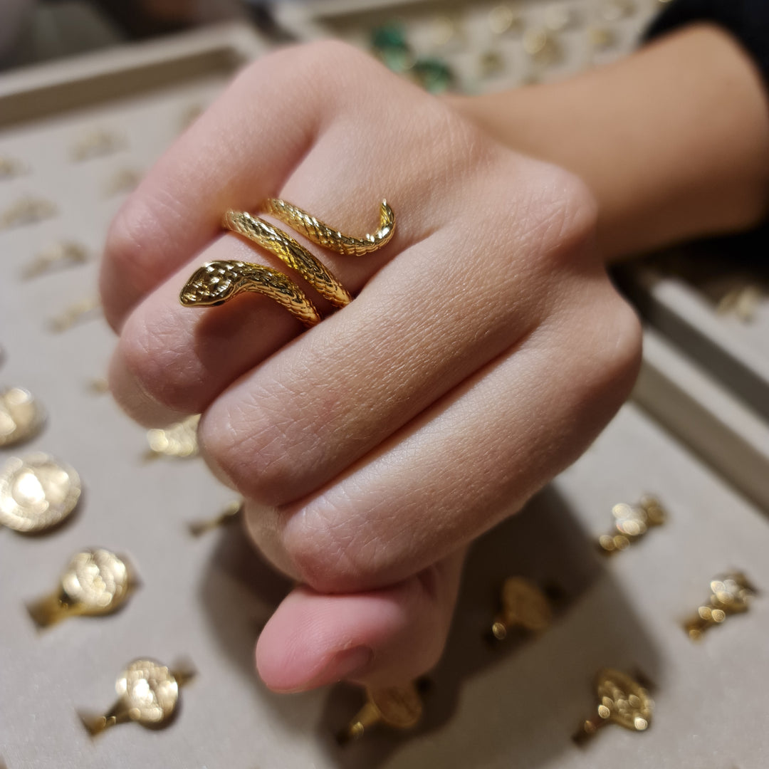 Anillo Serpiente Ajustable Triple Oro