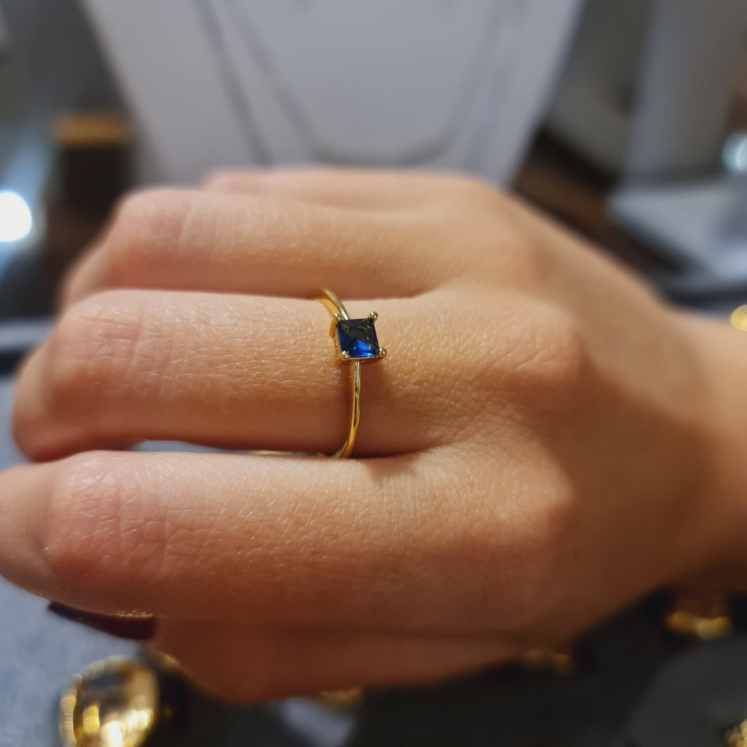 ANILLO ELENA ZÁFIRO ORO