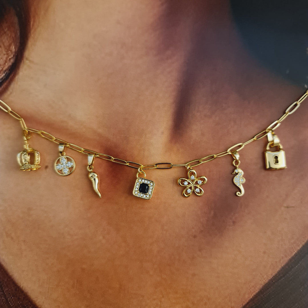 Collar Alejandra Oro
